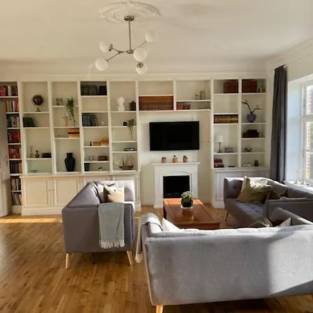 The Old Vicarage מלון Rødby