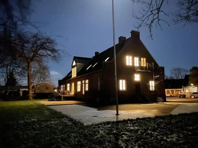 The Old Vicarage Hotel *
